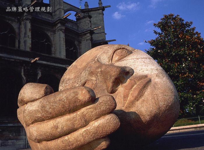 確立願景，營造獨一無二的文化；在品牌建立步驟中，共包含「品牌願景」「品牌文化」「商業策略」「支持承諾」等四個要項